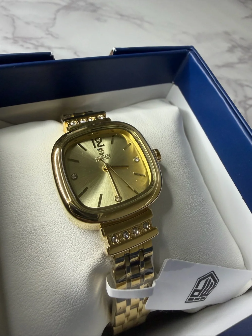 Montres Prestige Women’s Gold Watch